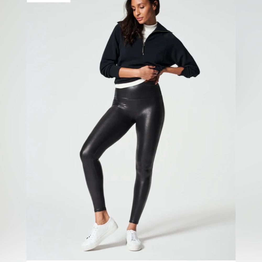 Great condition black SPANX Faux Leather Leggings small petite